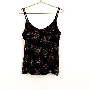 Mudd size large shelf tank top, black with floral print